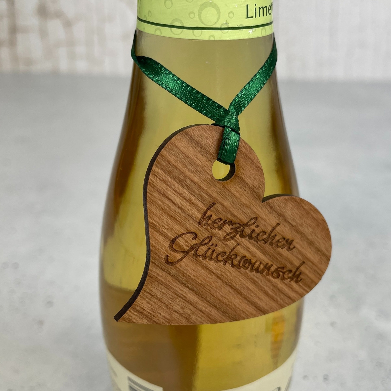  Wooden pendant "congratulations" curved heart